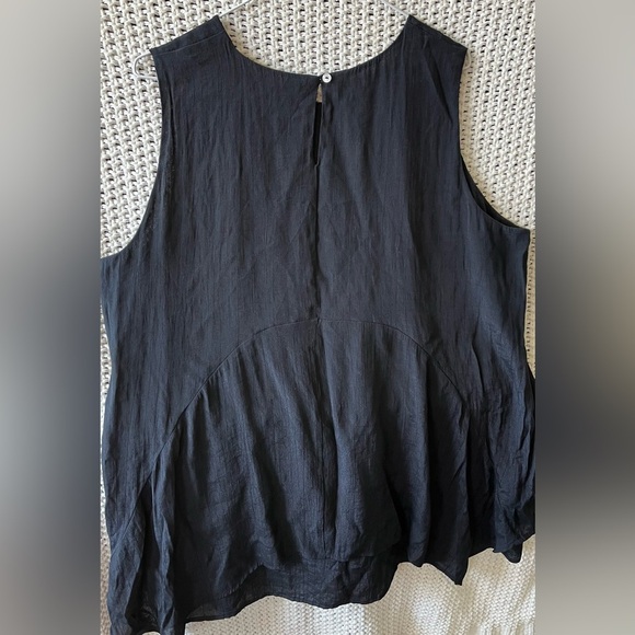 FEVER Woman’s Plus Size Black Sleeveless Top, Handkerchief Hem, Linen; Size XXL - Picture 3 of 10